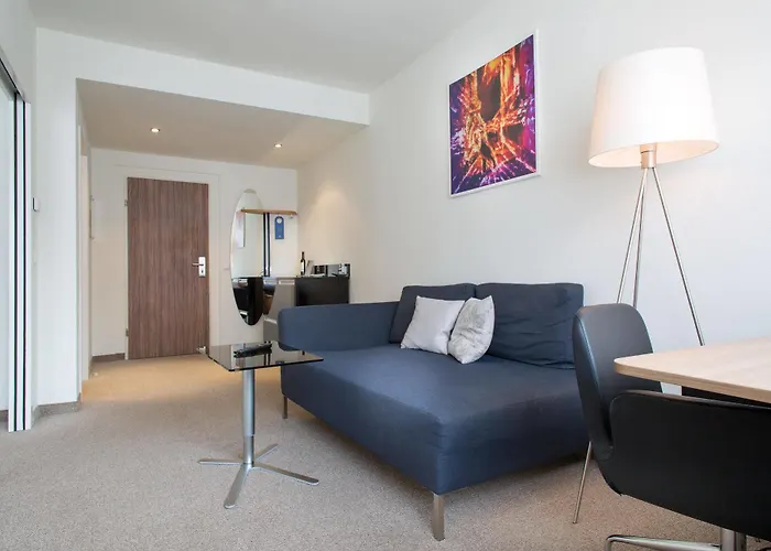 Starlight Salzgries Апарт-отель 4*