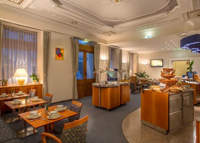 Starlight Salzgries 4*