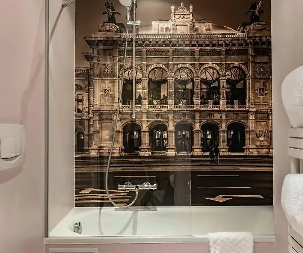 Starlight Salzgries Апарт-отель 4*